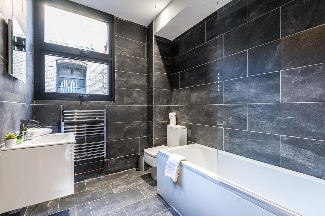 27 Stanley Street Aparthotel By Ustay Liverpool Bagian luar foto