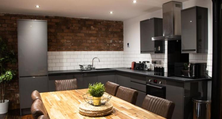 27 Stanley Street Aparthotel By Ustay Liverpool Bagian luar foto