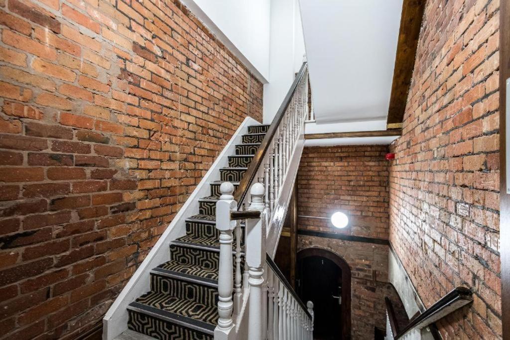 27 Stanley Street Aparthotel By Ustay Liverpool Bagian luar foto
