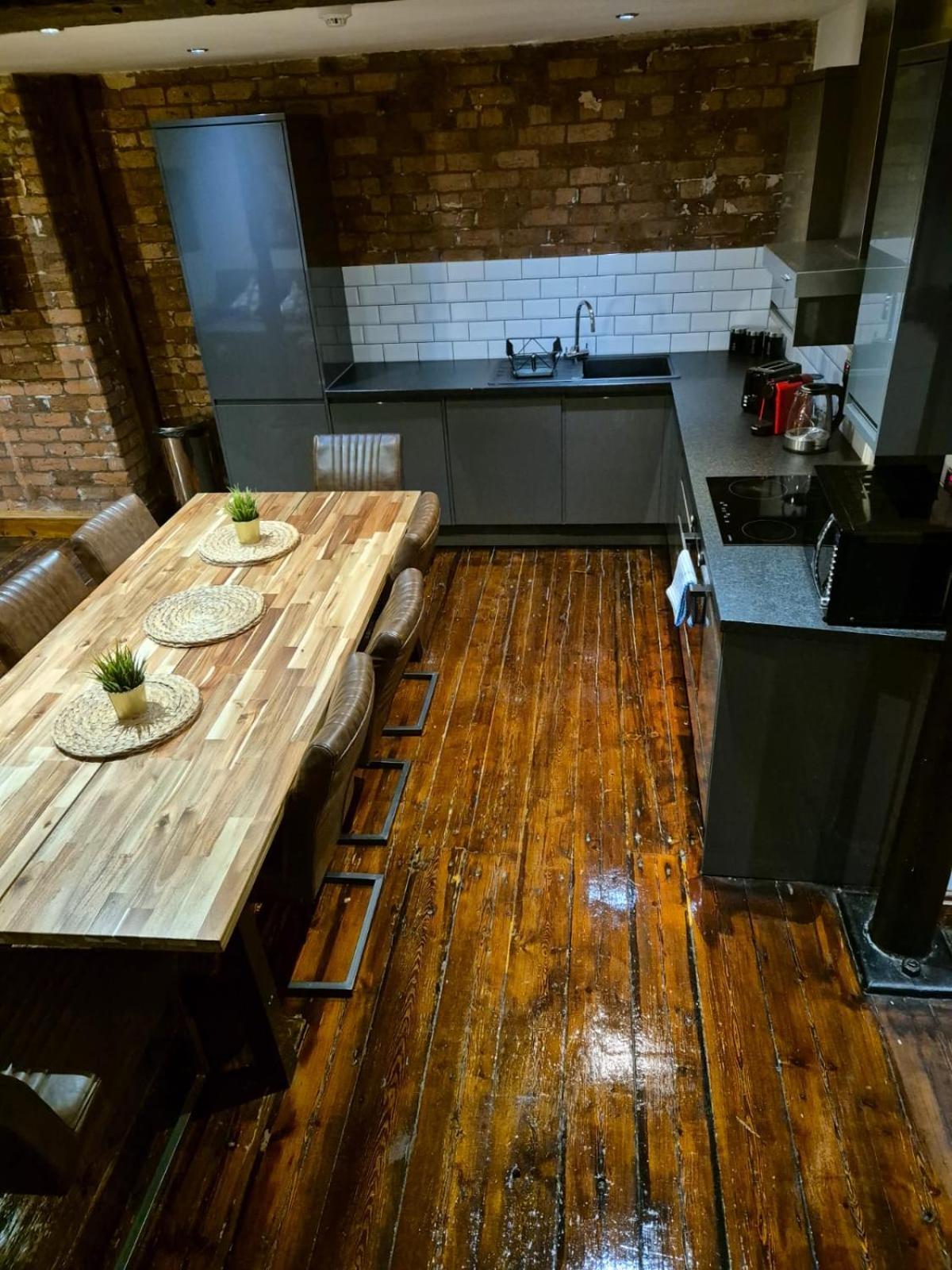 27 Stanley Street Aparthotel By Ustay Liverpool Bagian luar foto